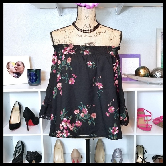 Jolt Tops - Jolt Cold Shoulder Bell Sleeve Floral Top Black